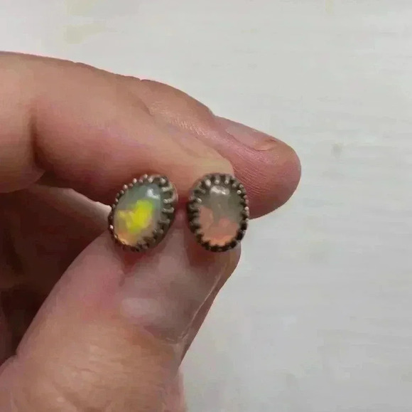 Handmade fire opal 925 studs - Picture 3 of 4